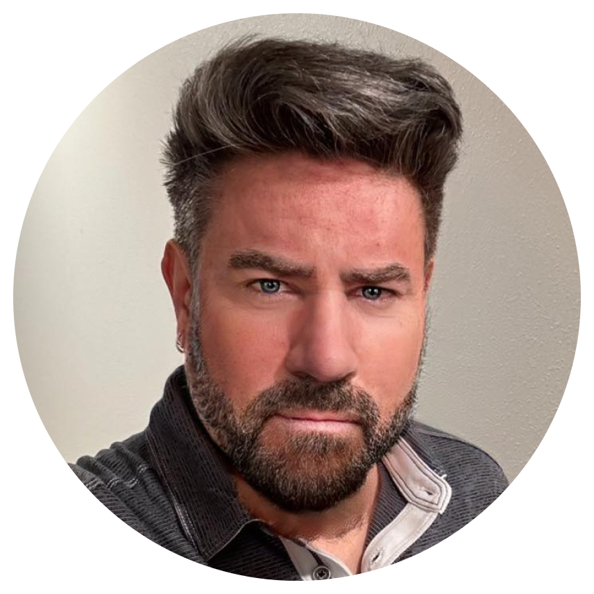 Bio pic of Eric, a marketing technology and analytics leader with 25+ years of experience helping digital products